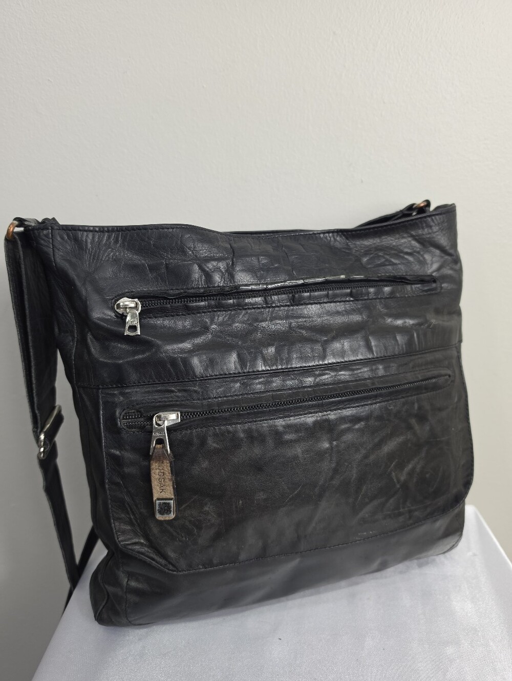 RUDSAK Black Leather Crossbody Shoulder Bag with Front Zips